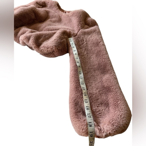 Lovers and Friends Teagan Faux Fur Sweater in Rosehip Size M - Picture 8 of 8